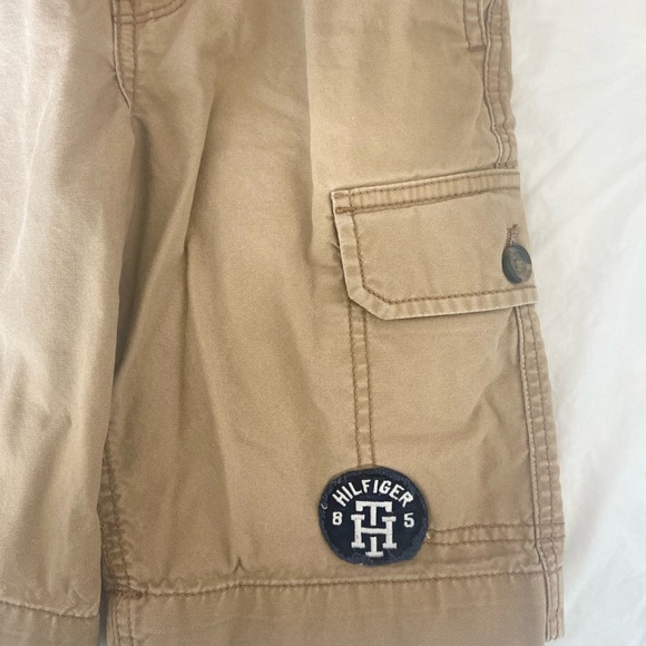 Tommy Hilfiger Boys khaki shorts - Picture 5 of 6